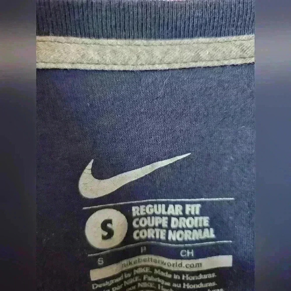 NFL NIKE MARSHAWN LYNCH Seattle Seahawks tshirt. Men's size small. - Picture 2 of 5